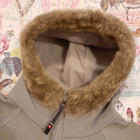 Marmot Jacket, Fake Fur Trimmed 🇨🇦 Size Large - Picture 7 of 14